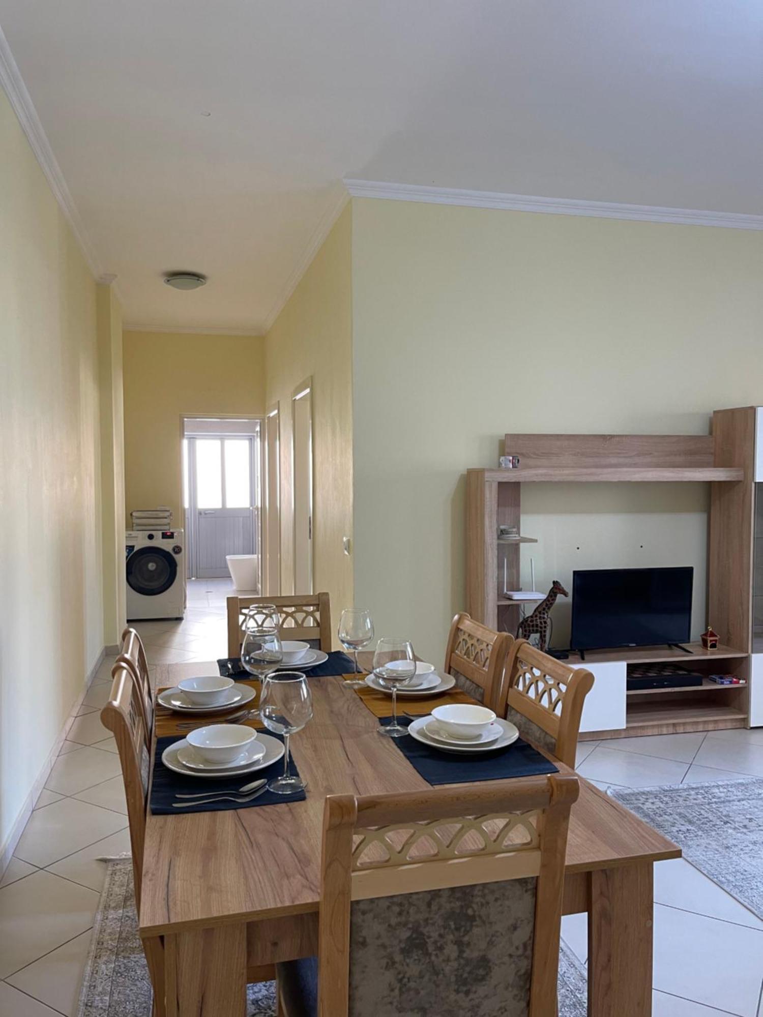 New Baazar Terrace Apartment Tiranë Ngoại thất bức ảnh