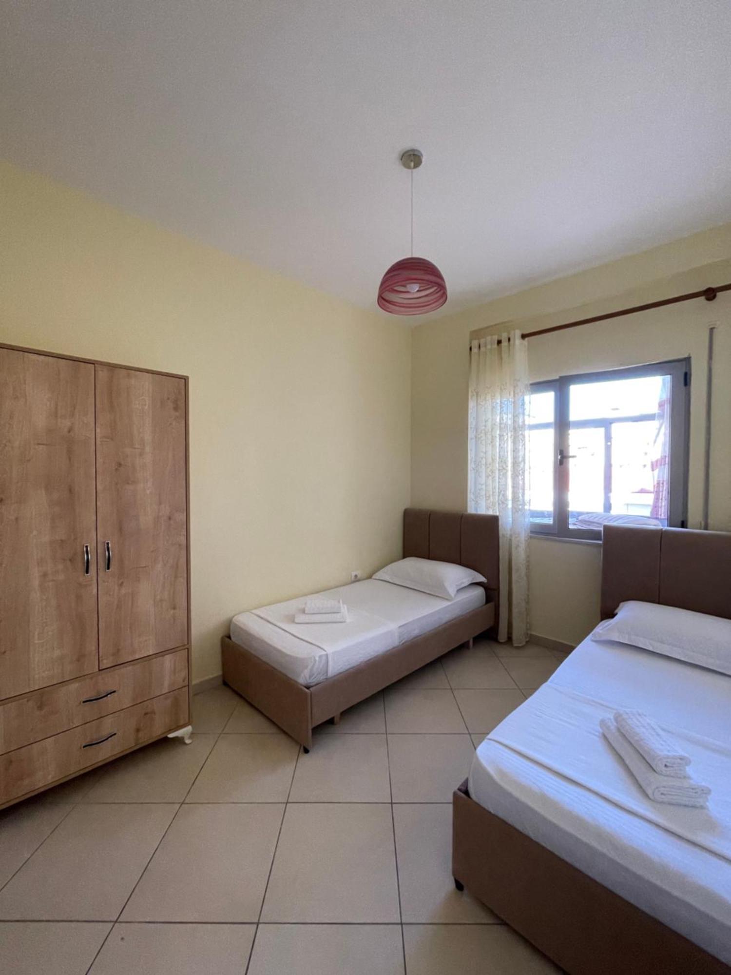 New Baazar Terrace Apartment Tiranë Ngoại thất bức ảnh