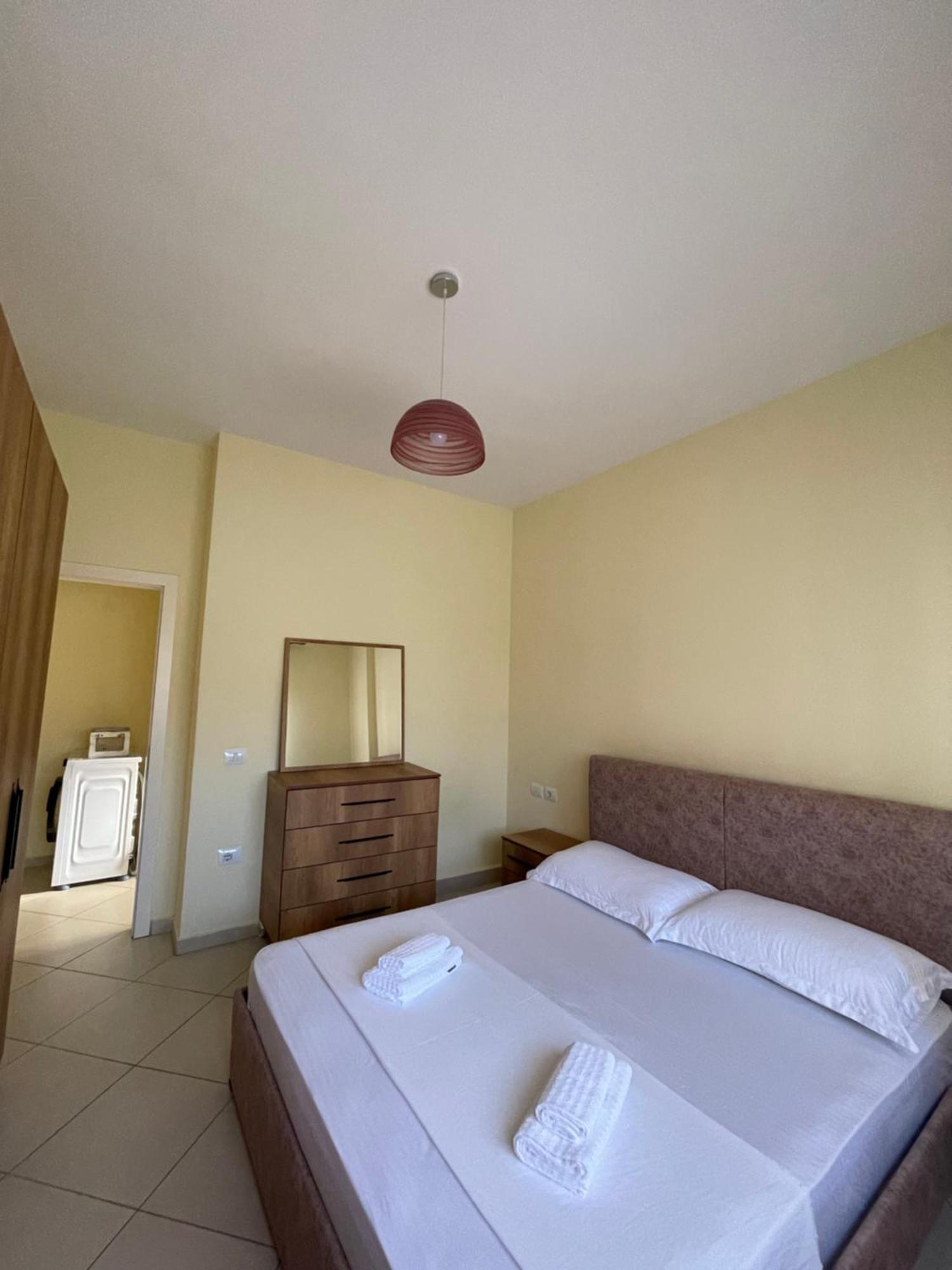New Baazar Terrace Apartment Tiranë Ngoại thất bức ảnh