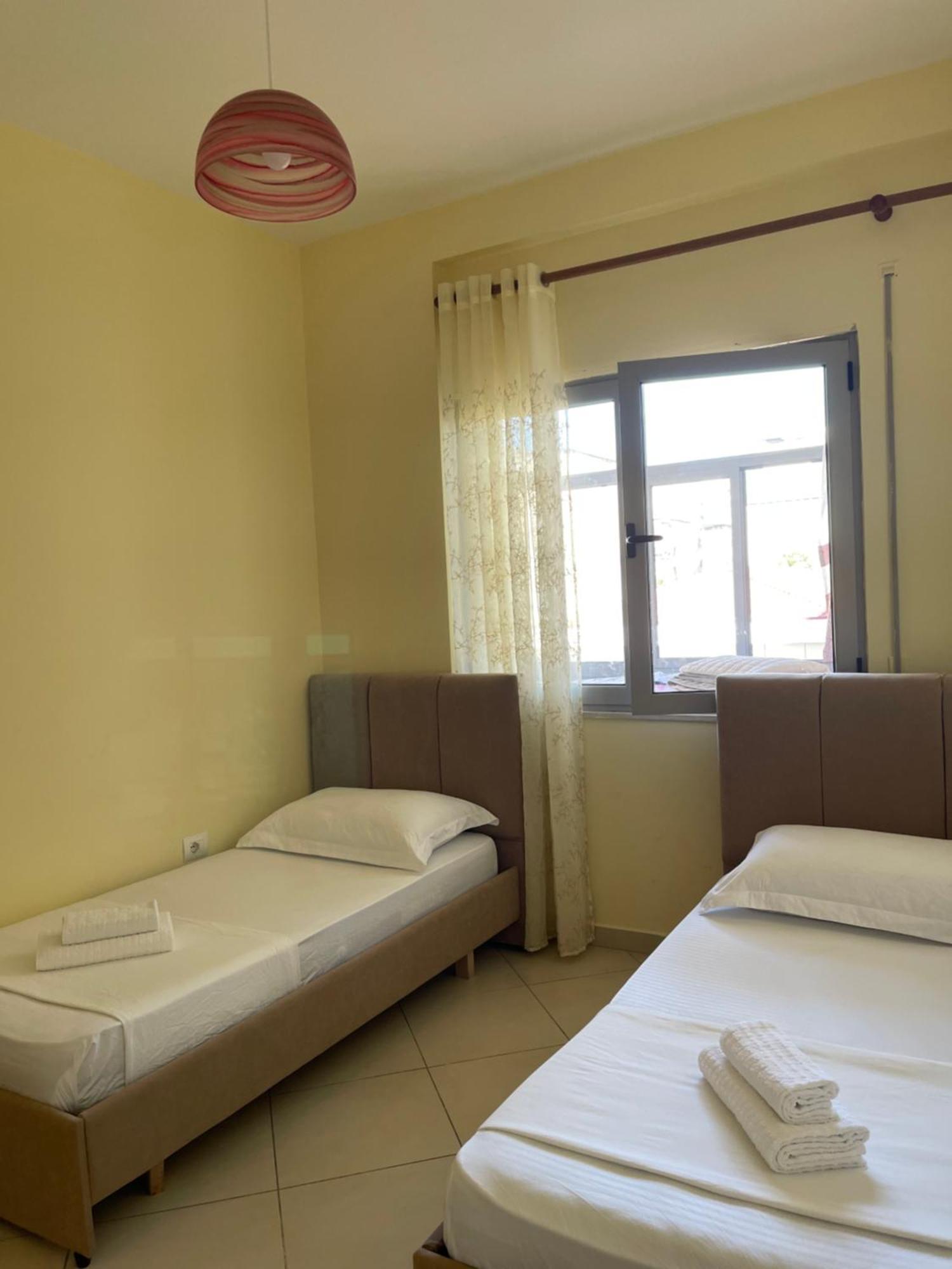 New Baazar Terrace Apartment Tiranë Ngoại thất bức ảnh